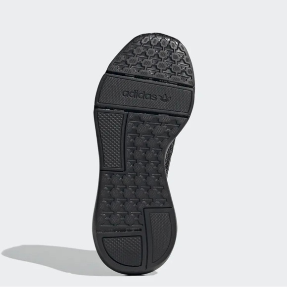 NWT SIZE 7 KIDS ADIDAS SWIFT RUN 22 SNEAKERS - Picture 6 of 6